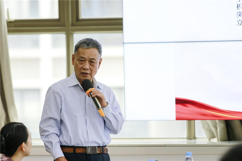 伟德bv国际体育党委举办第二批主题教育读书班